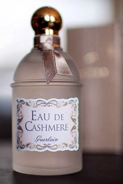 Eau de Cashmere من غيرلان عطر فاخر لأمّ راقية